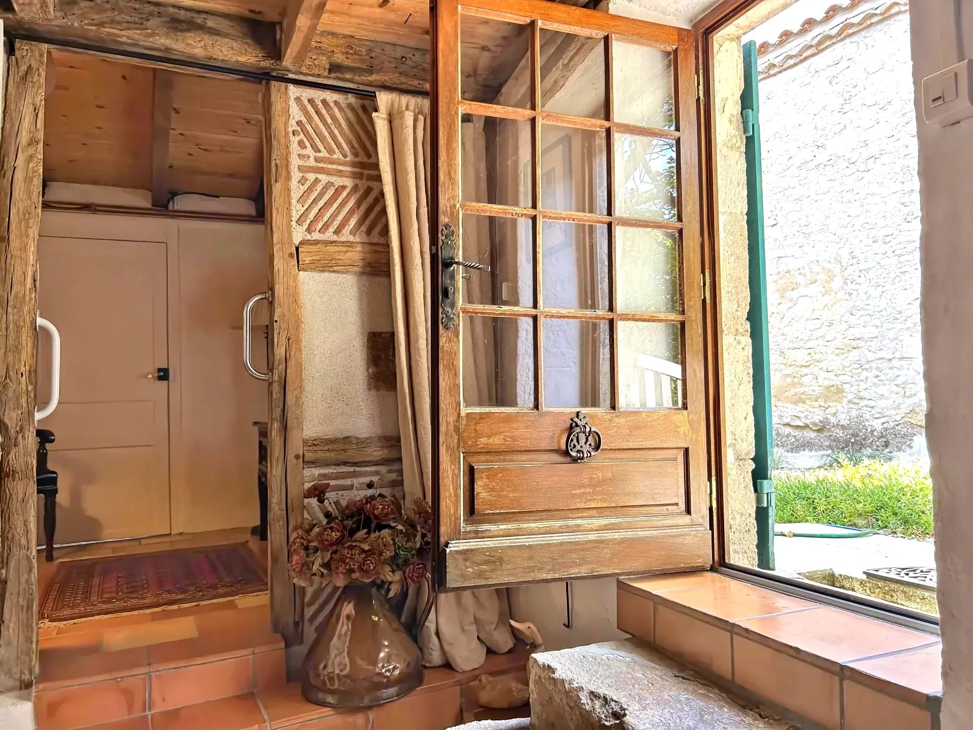Charming Stone Cottage Near Duras, Aquitaine – France – BVI72444