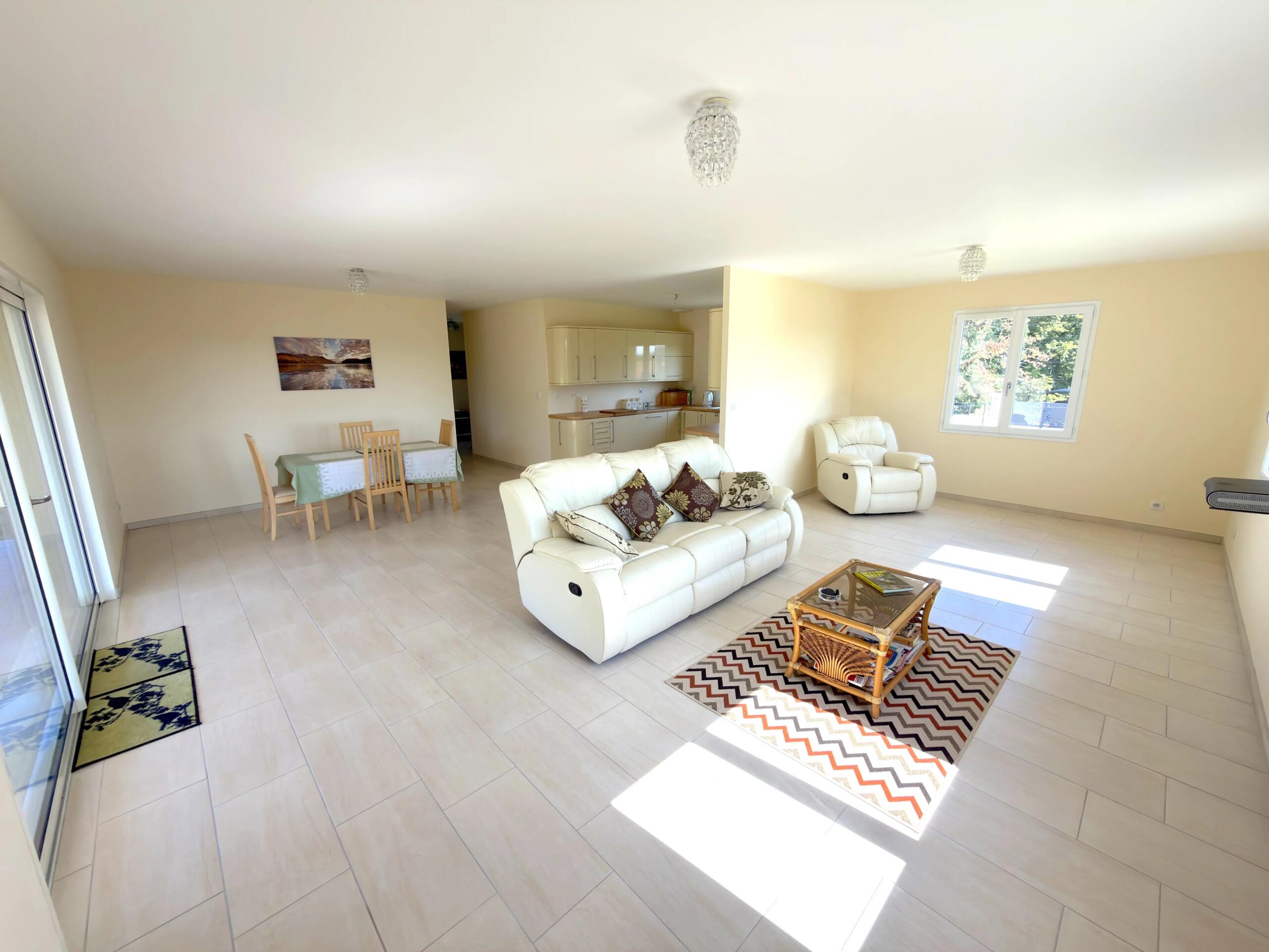 Modern single-storey villa with 3.3 ha of land, Poitou-Charentes – France – BVI86316