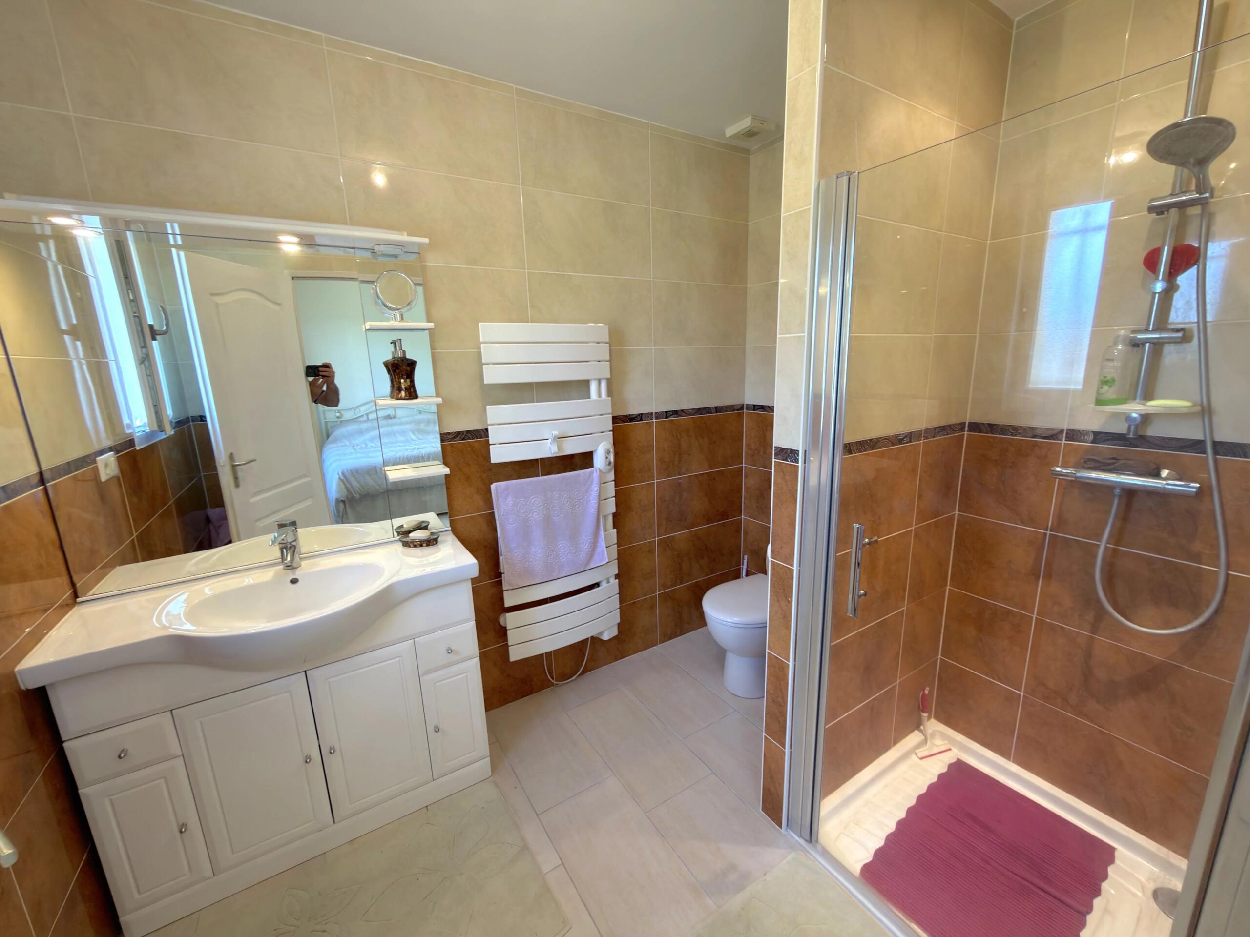 Modern single-storey villa with 3.3 ha of land, Poitou-Charentes – France – BVI86316