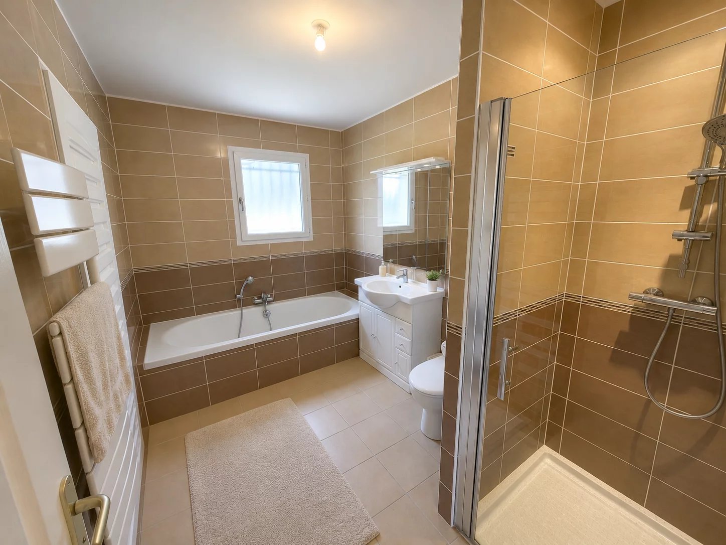 Modern single-storey villa with 3.3 ha of land, Poitou-Charentes – France – BVI86316