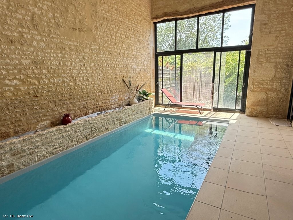 5 bedroom House in Villefagnan, France – r7573