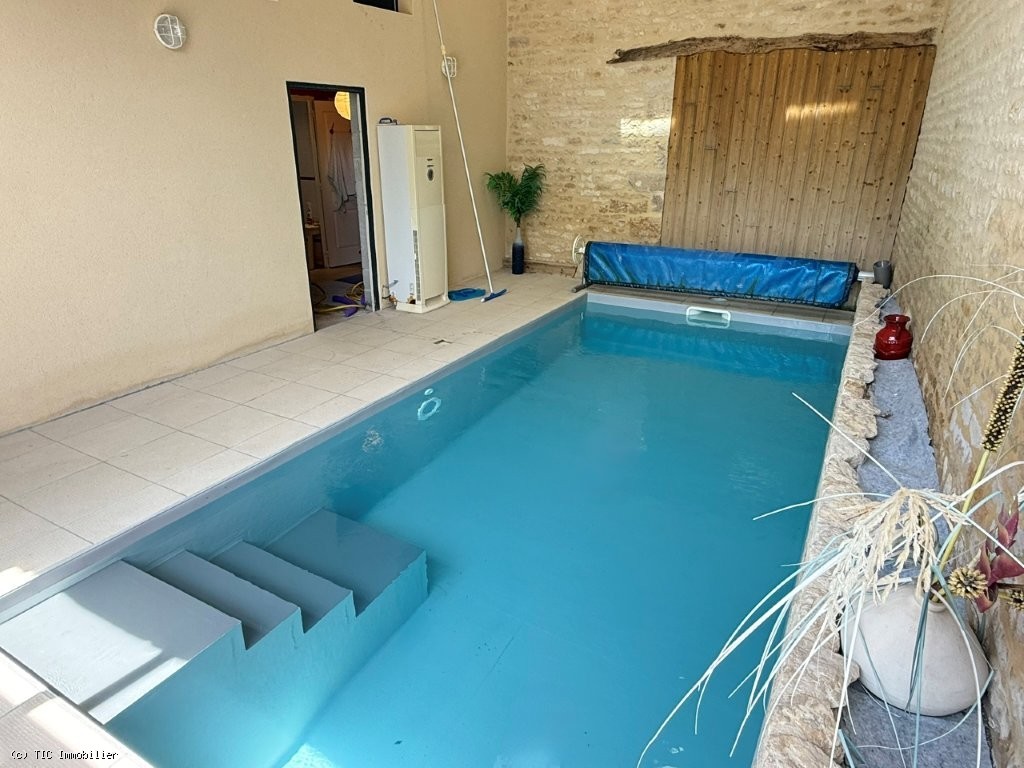 5 bedroom House in Villefagnan, France – r7573