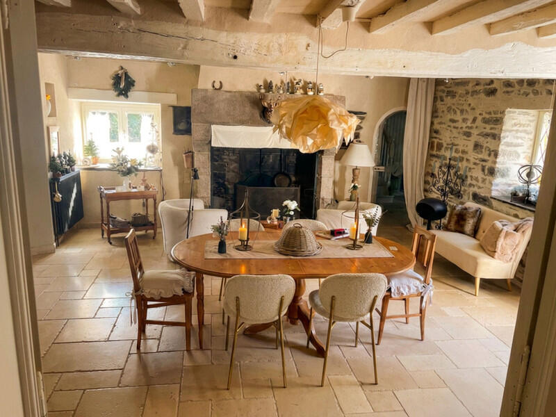 Stunning 18th Century Longère with private pool and 1.7 hectares of land between Rennes & Nantes, Brittany – France