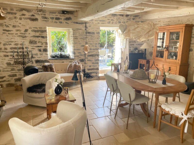 Stunning 18th Century Longère with private pool and 1.7 hectares of land between Rennes & Nantes, Brittany – France