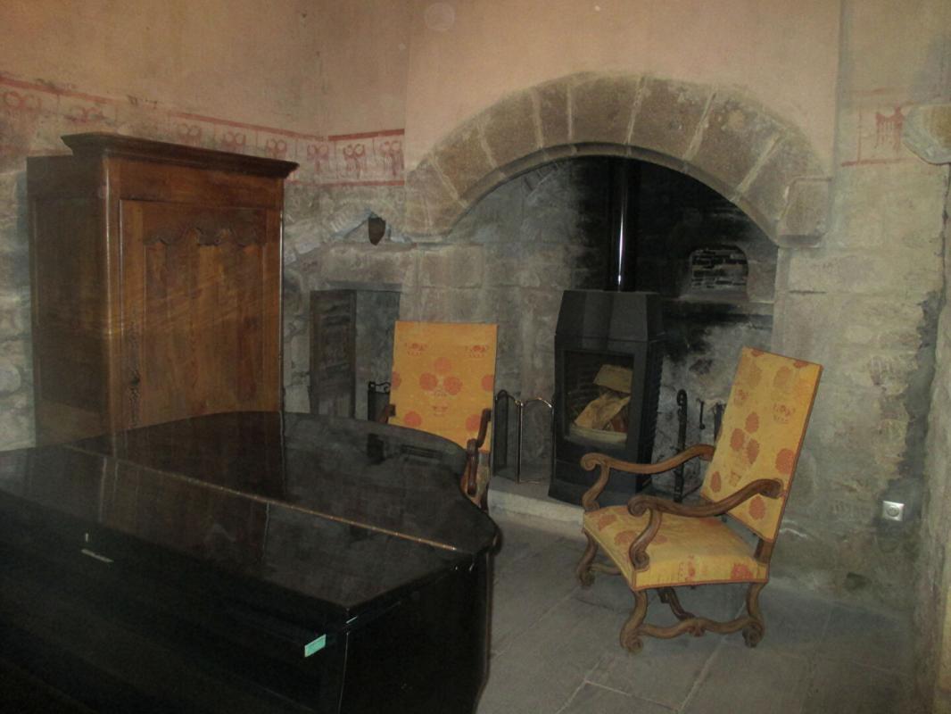 4 bedroom chateau in Thiers, Puy-de-Dôme, France