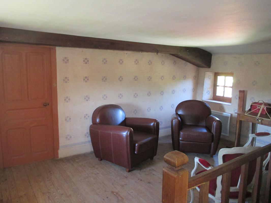 4 bedroom chateau in Thiers, Puy-de-Dôme, France