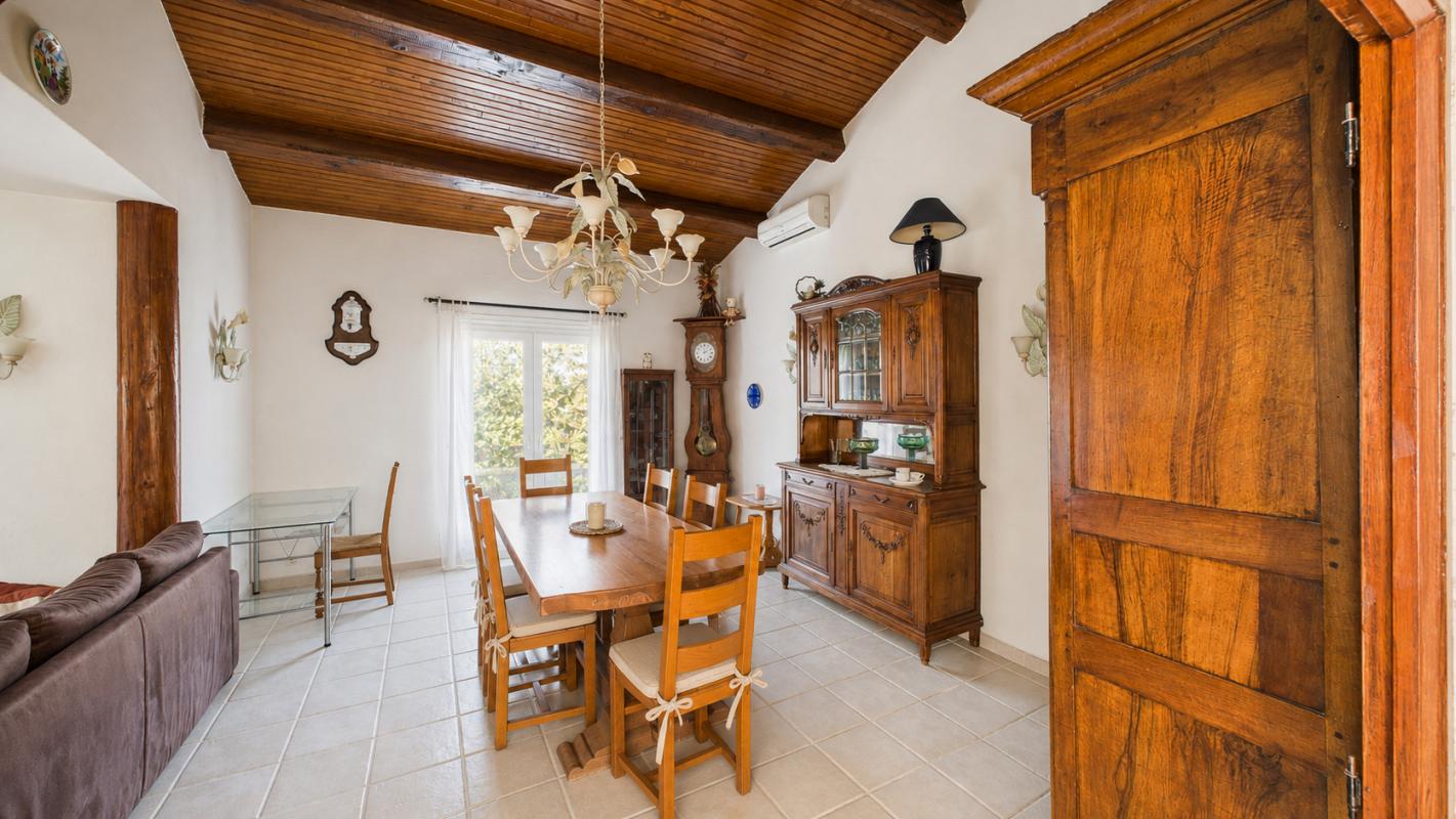 5 bedroom maison in Pernes Les Fontaines, Vaucluse, France