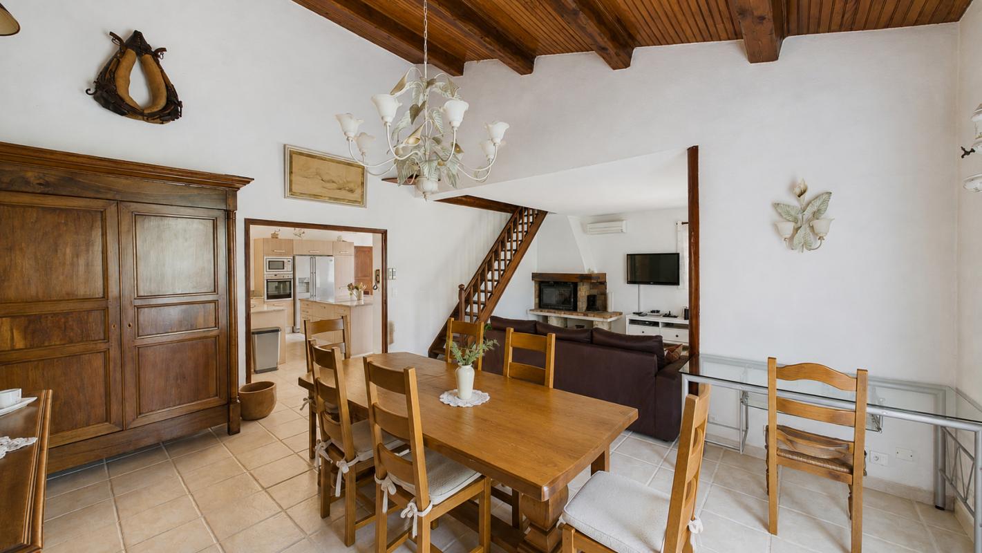5 bedroom maison in Pernes Les Fontaines, Vaucluse, France