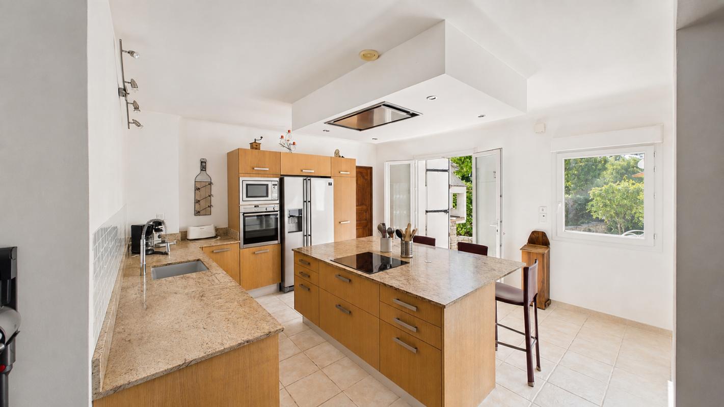 5 bedroom maison in Pernes Les Fontaines, Vaucluse, France