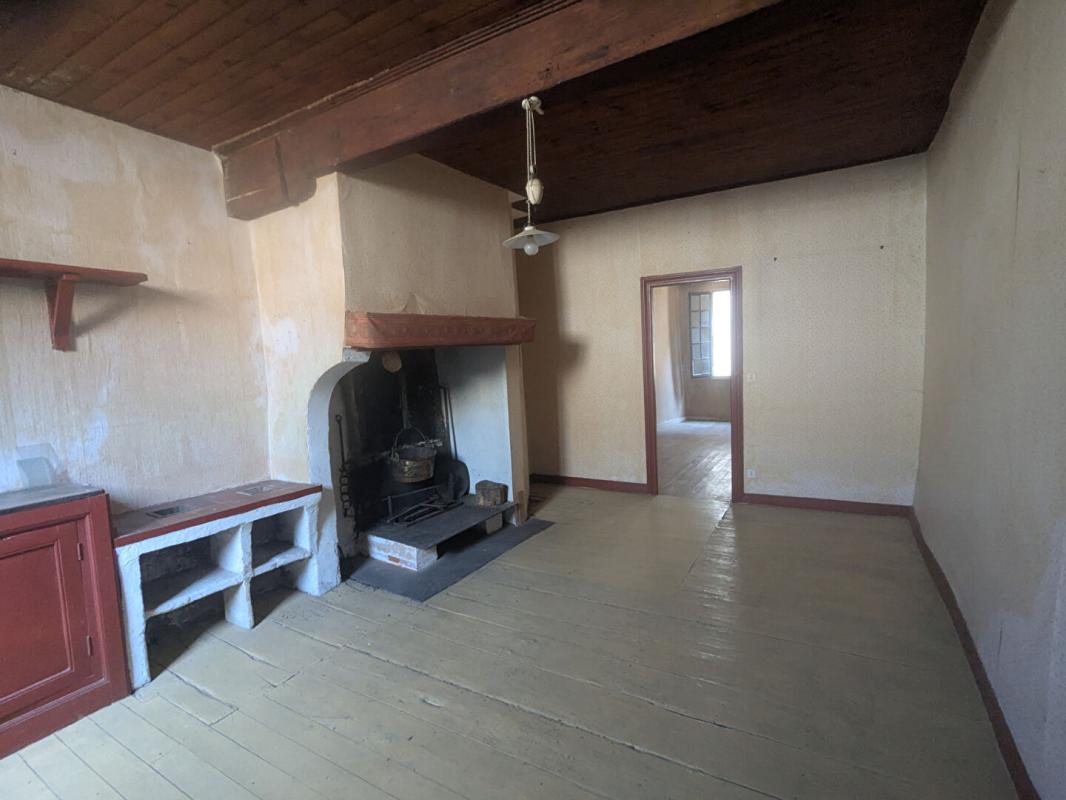 6 bedroom immeuble in Tarascon Sur Ariege, Ariège, France