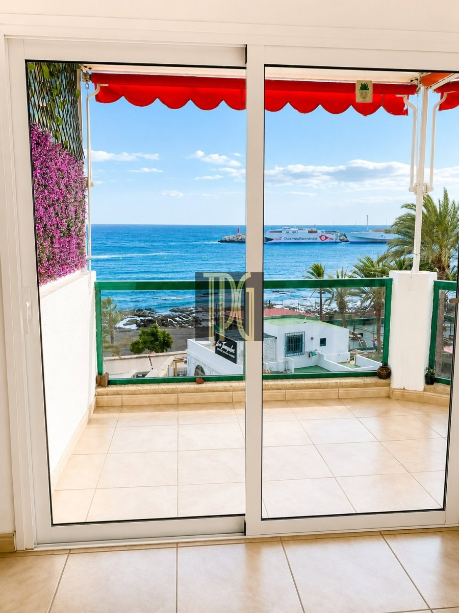 1 Bedroom Frontline Apartment for Sale in Los Cristianos – OPN1949R
