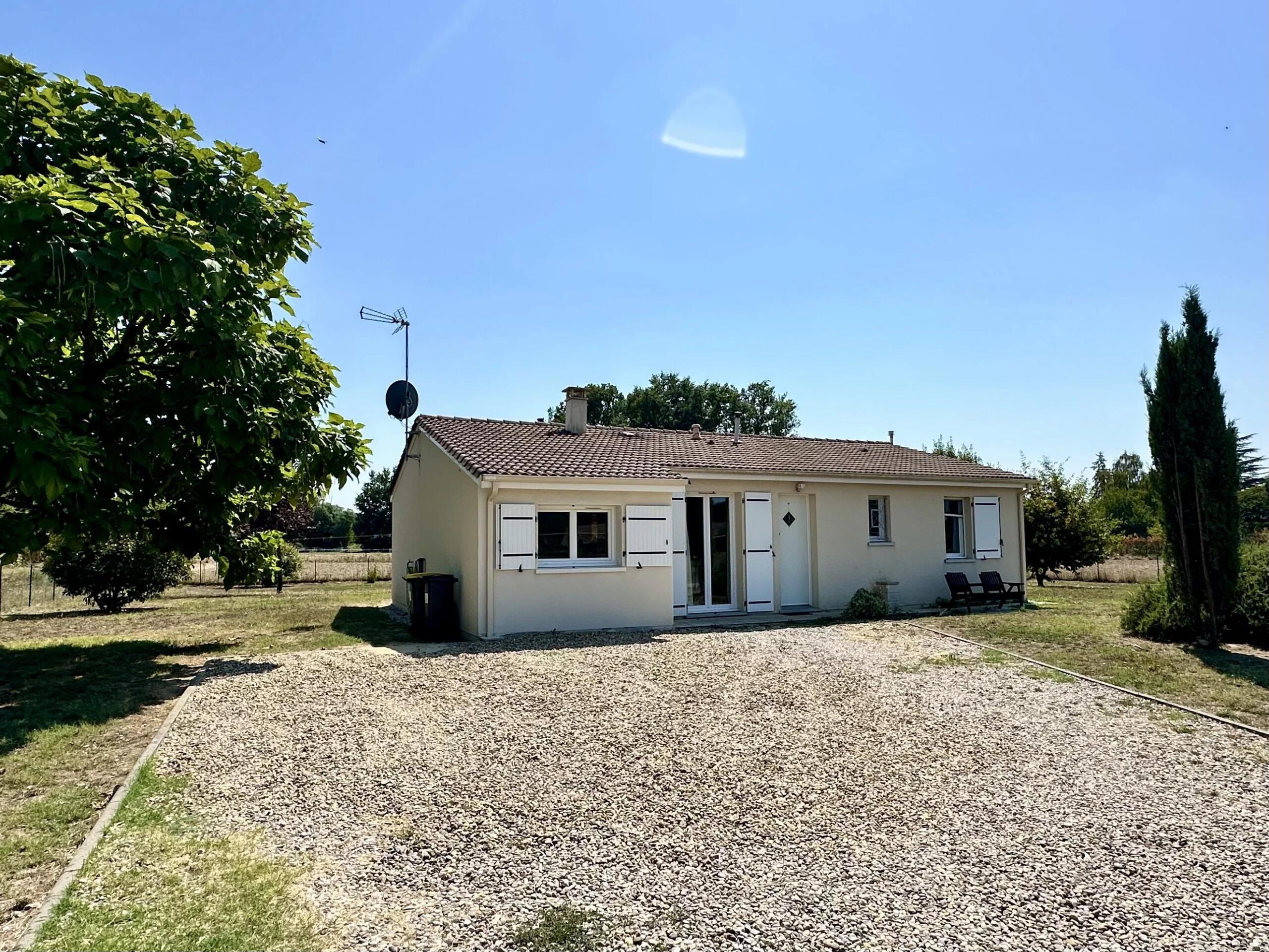 4 bed Family Home with Countryside Views Near Eymet, Aquitaine – France – BVI86657