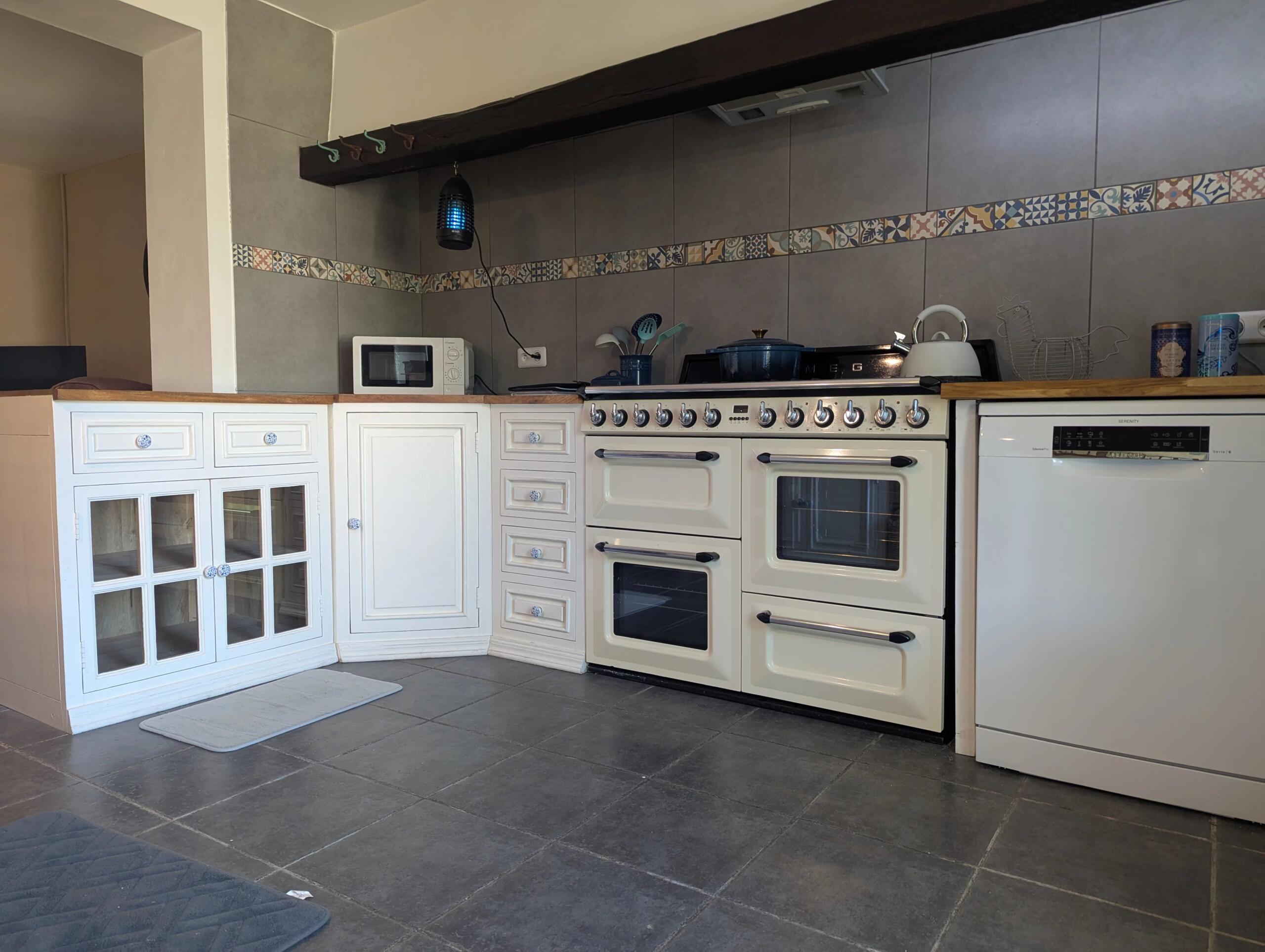 Delightful character property just 6km from amenities, Centre – France – BVI85997