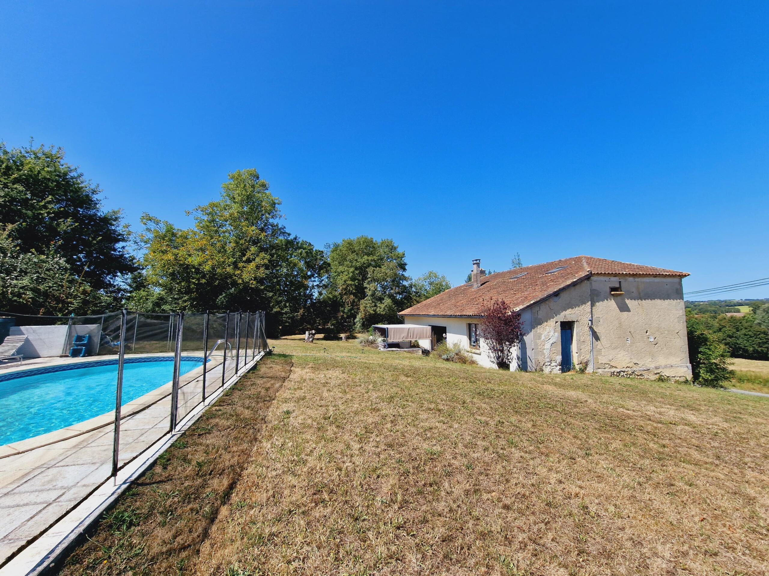 3 bedroom stone farmhouse with pool and views, Aquitaine – France – BVI76919