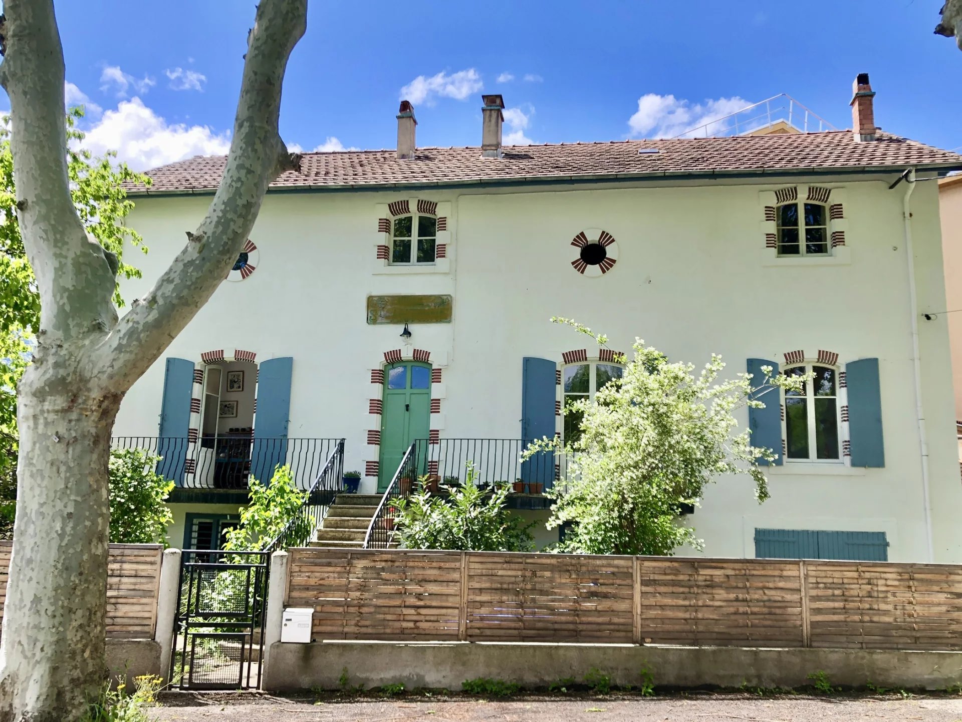 Unique historic property in a commanding position in town, Occitanie – France – BVI70424