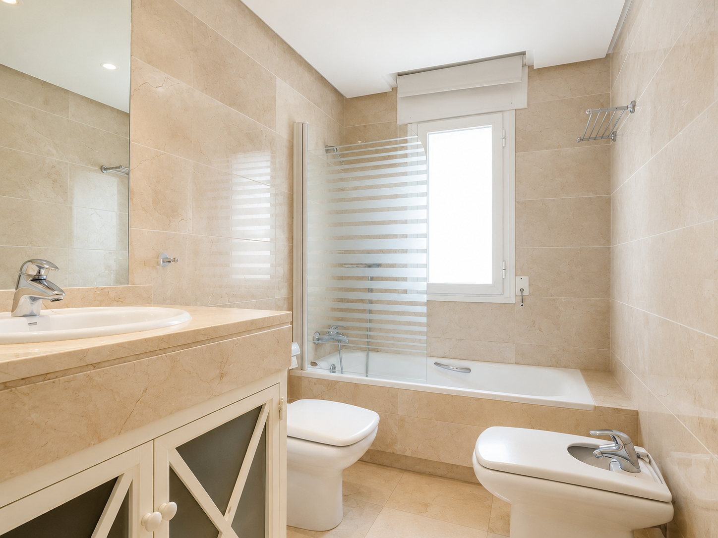 2 bedroom Penthouse in Marbella, Malaga, Spain – 428-05552D