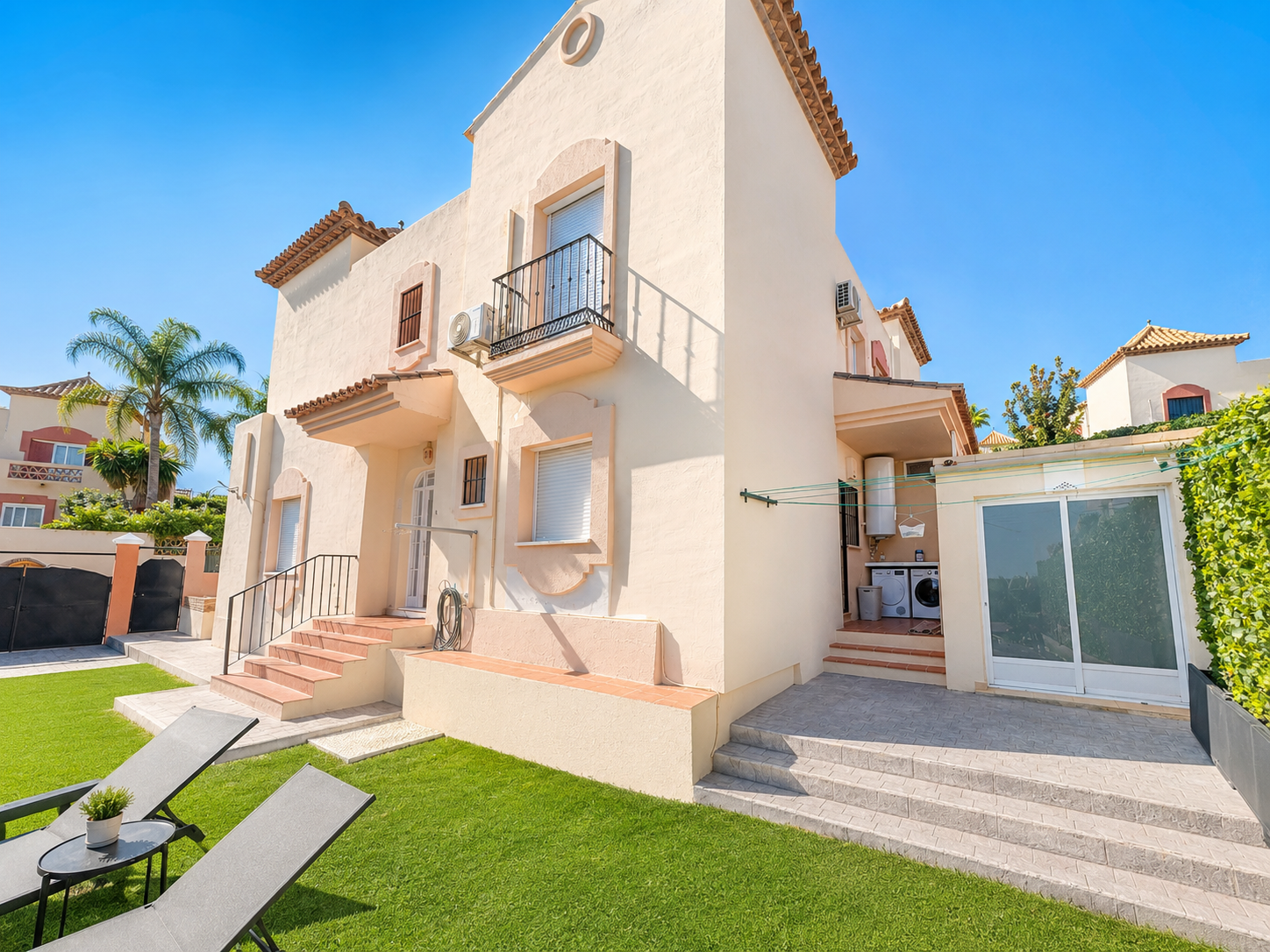 4 bedroom Semi Detached House in Marbella, Malaga, Spain – 428-05632P