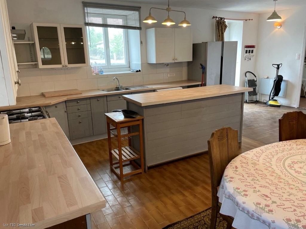 1 bedroom House in Ruffec, France – r7576
