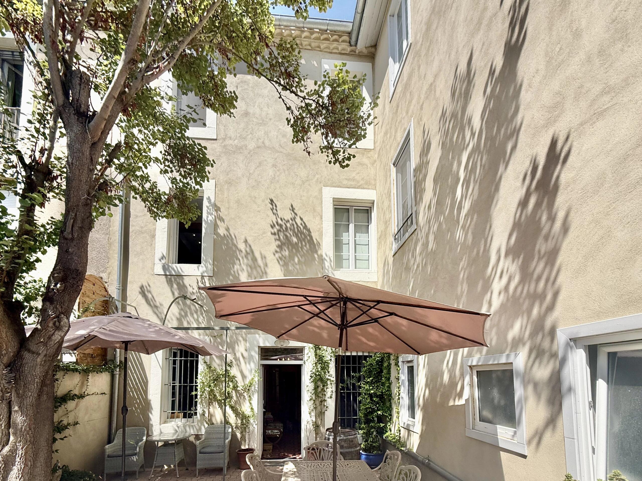 Exceptional Stone Townhouse on the Canal du Midi, Languedoc-Roussillon – France – BVI86615