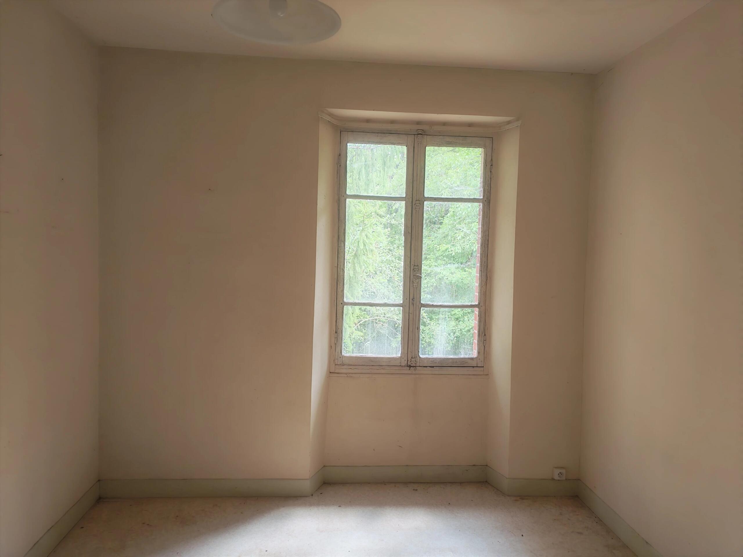A Character property full of potential, Midi-Pyrénées – France – BVI86708