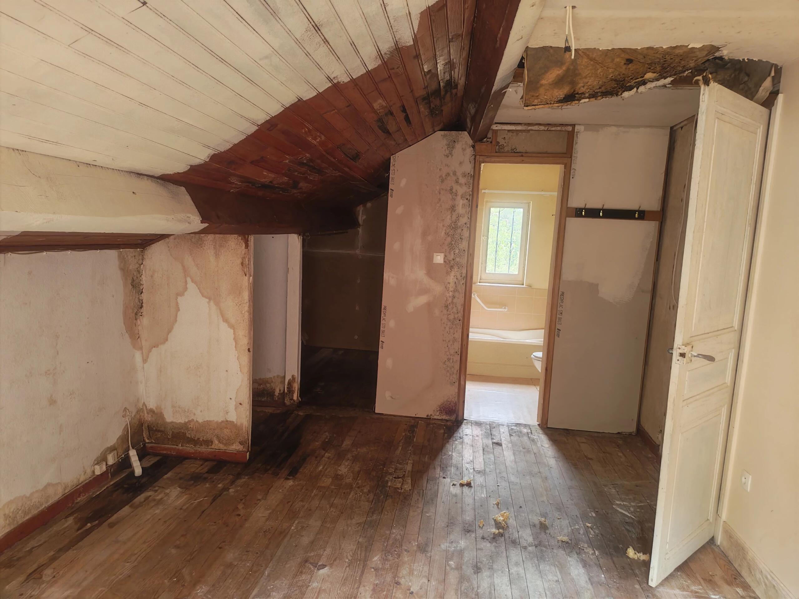 A Character property full of potential, Midi-Pyrénées – France – BVI86708