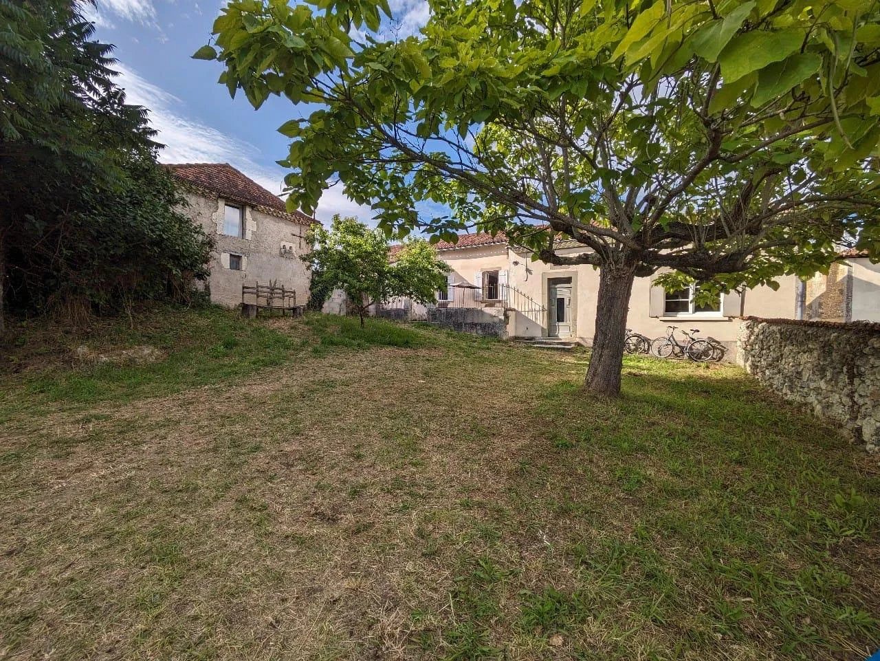 Traditional stone house with enclosed gardens and garage/workshop, Poitou-Charentes – France – BVI71425