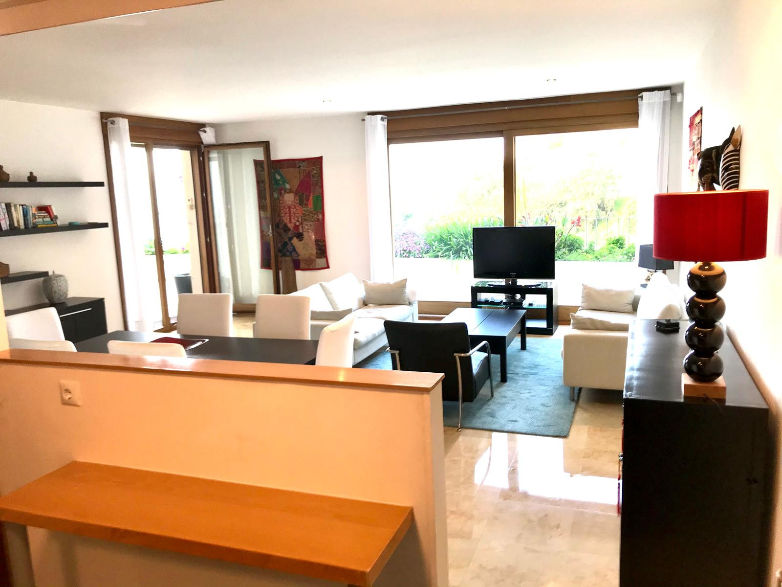 3 bedroom Apartment in Marbella, Malaga, Spain – 428-05615P