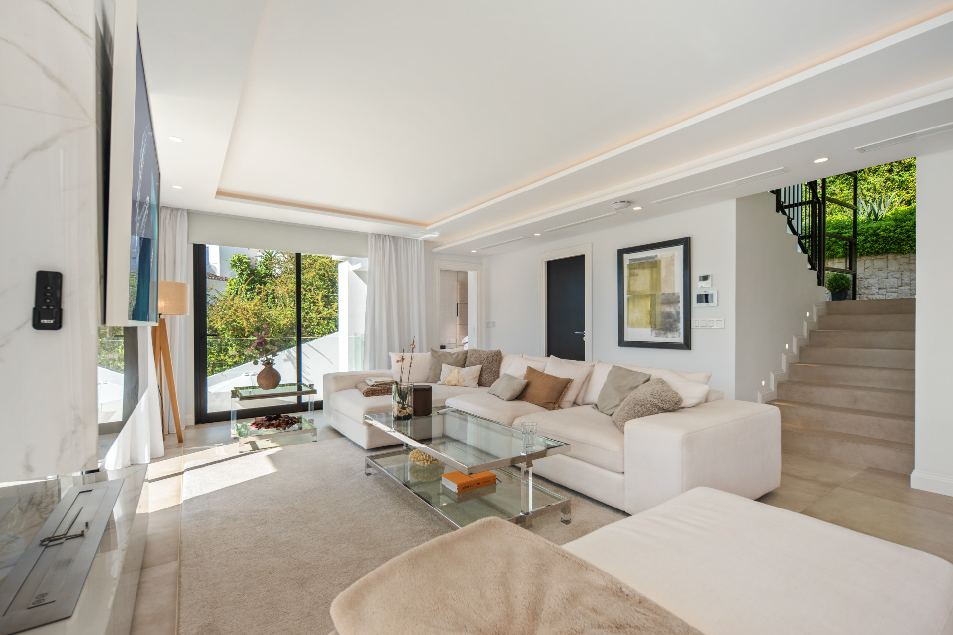 5 bedroom Villa in Marbella, Malaga, Spain – 428-05623D