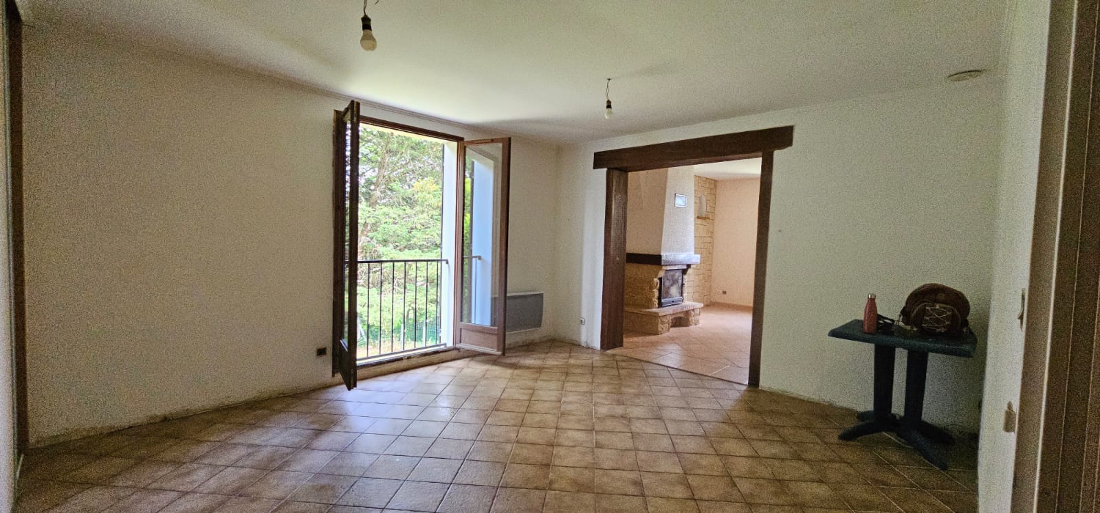 Four-Room House on 1,250 m² of Wooded, Enclosed Grounds, No Overlooking Neighbours, 7 km from the Dordogne