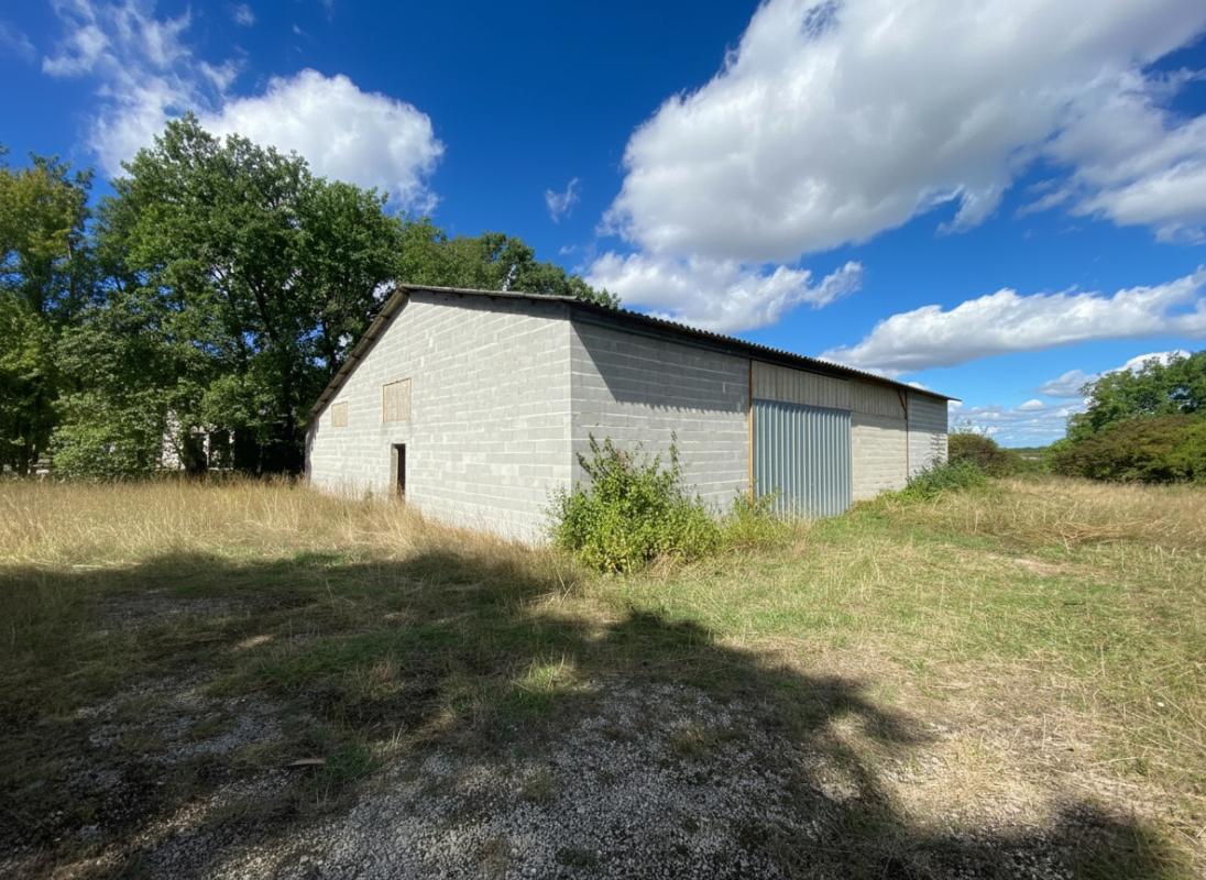 local industriel/entrepot in Saint Paul Flaugnac, Lot, France