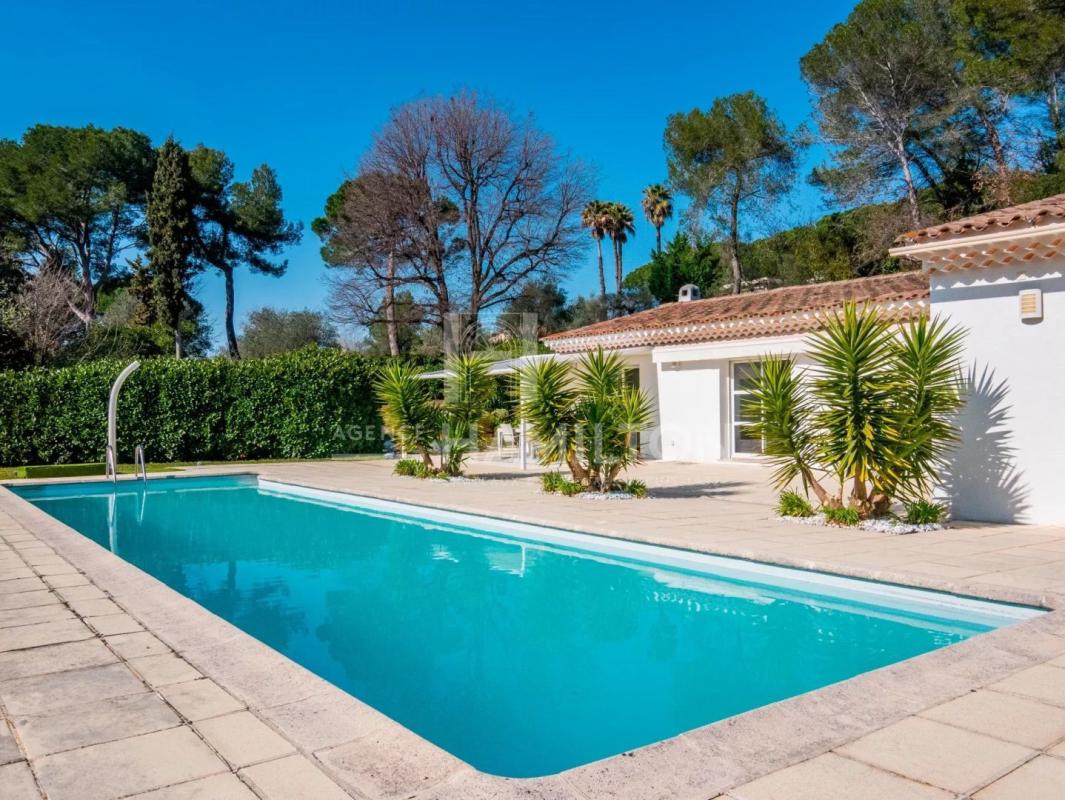 4 bedroom villa in Valbonne, Alpes-Maritimes, France