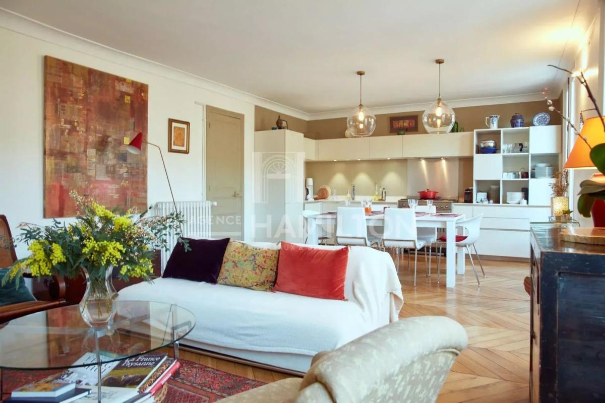 3 bedroom t4 in Paris 10ème, Paris, France