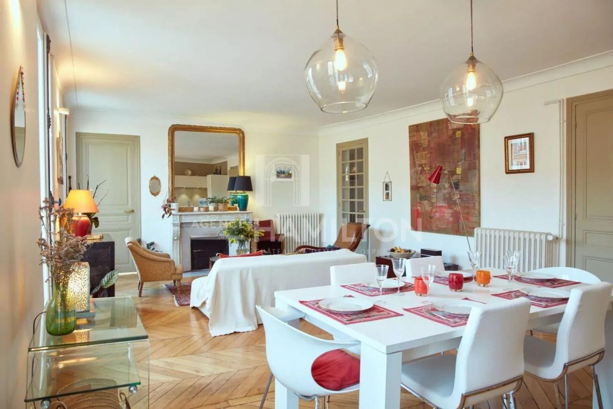 3 bedroom t4 in Paris 10ème, Paris, France