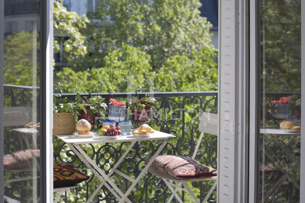 3 bedroom t4 in Paris 10ème, Paris, France