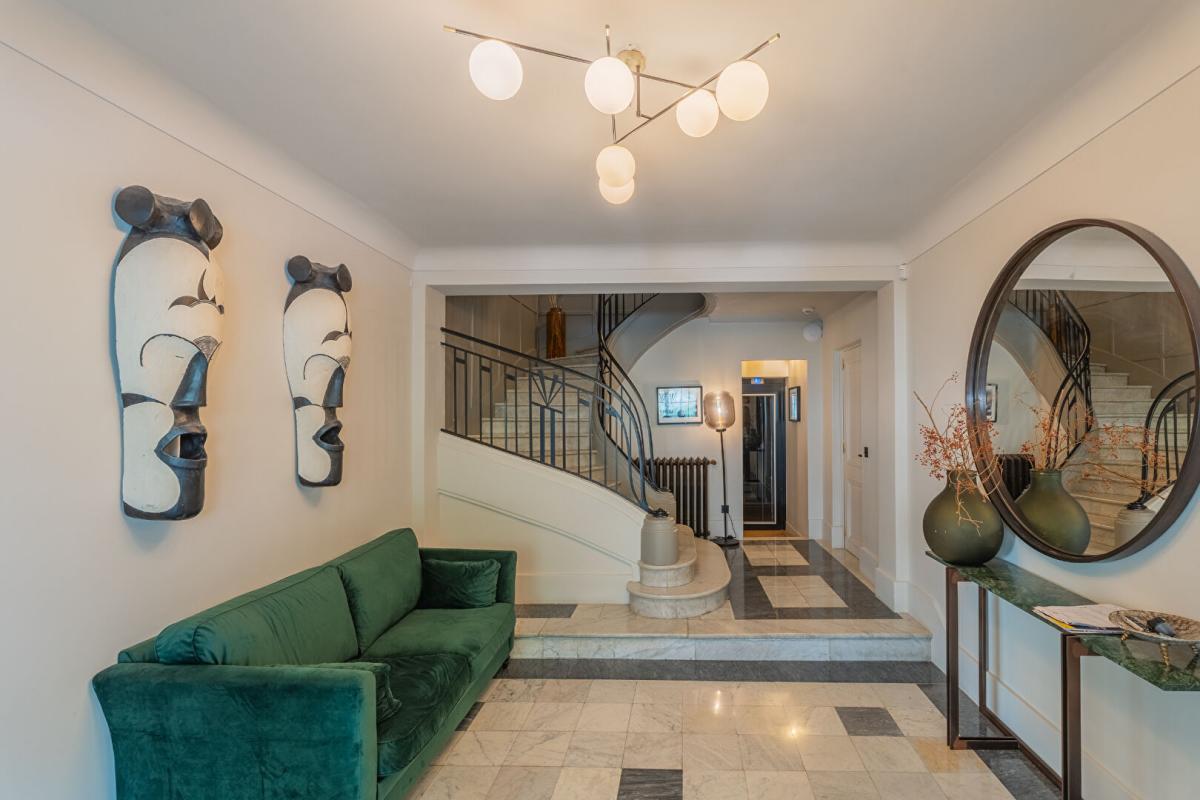 4 bedroom immeuble in Neuilly Sur Seine, Hauts-de-Seine, France