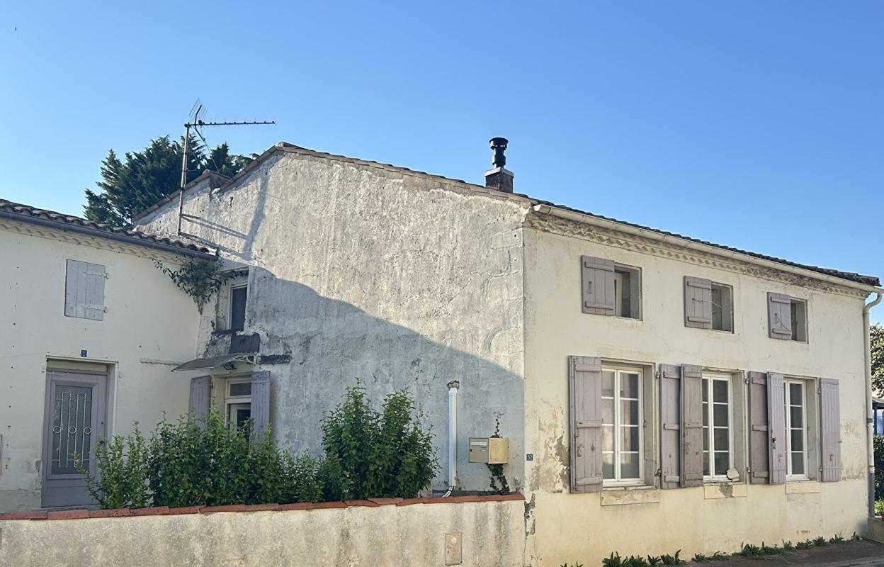 2 bedroom maison in Mazeray, Charente-Maritime, France