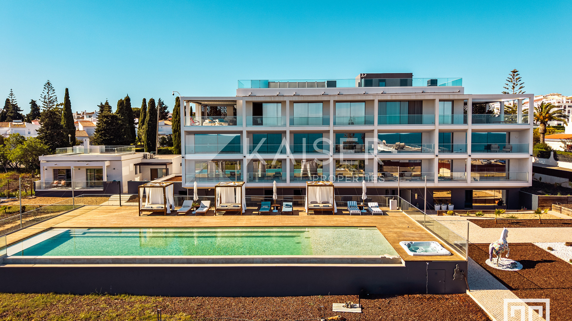 9 bedroom Villa house in Porches, Portugal – KP.934