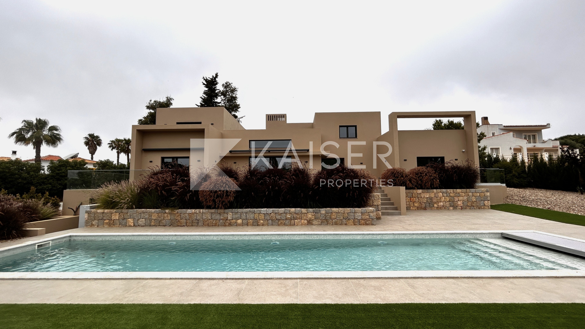 4 bedroom Villa house in Carvoeiro, Portugal – KP1301Z