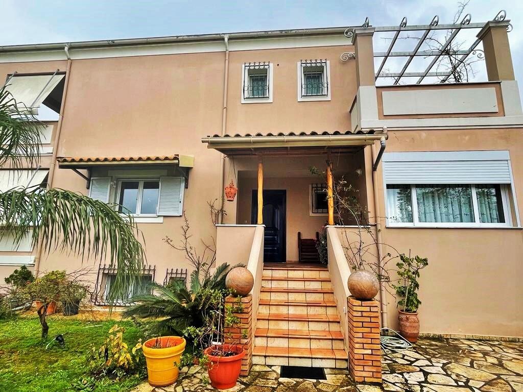 3 bedroom Detached house in Corfu, Corfu Prefecture, Greece – 49595