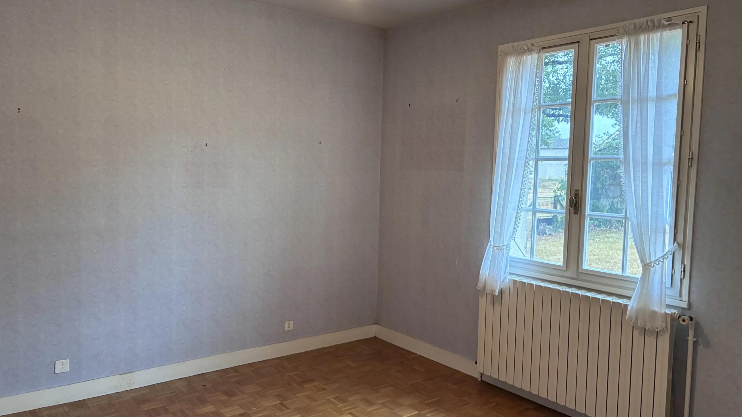 Large edge of village house, Centre – France – BVI87038