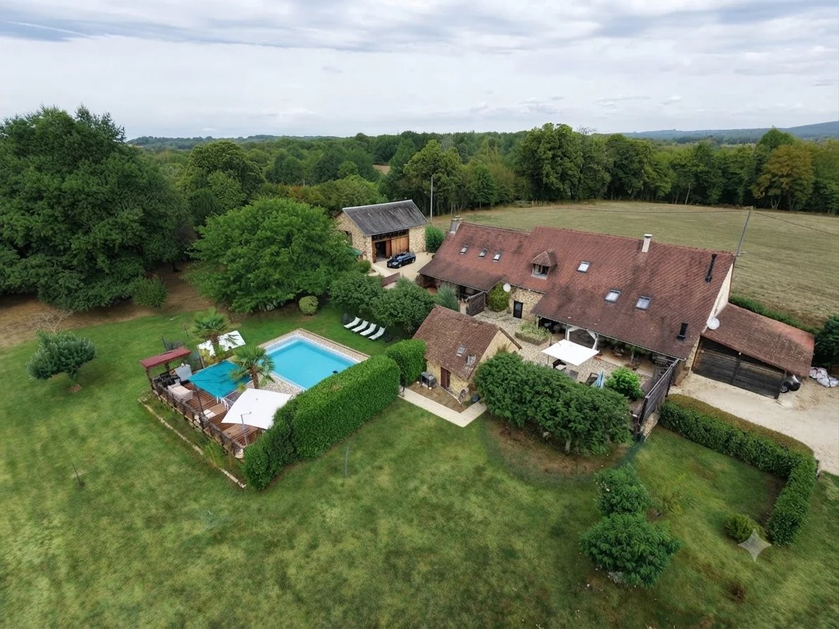 A 7 bedroom immaculate and versatile property near Jumilhac-le-Grand, Aquitaine – France – BVI86720