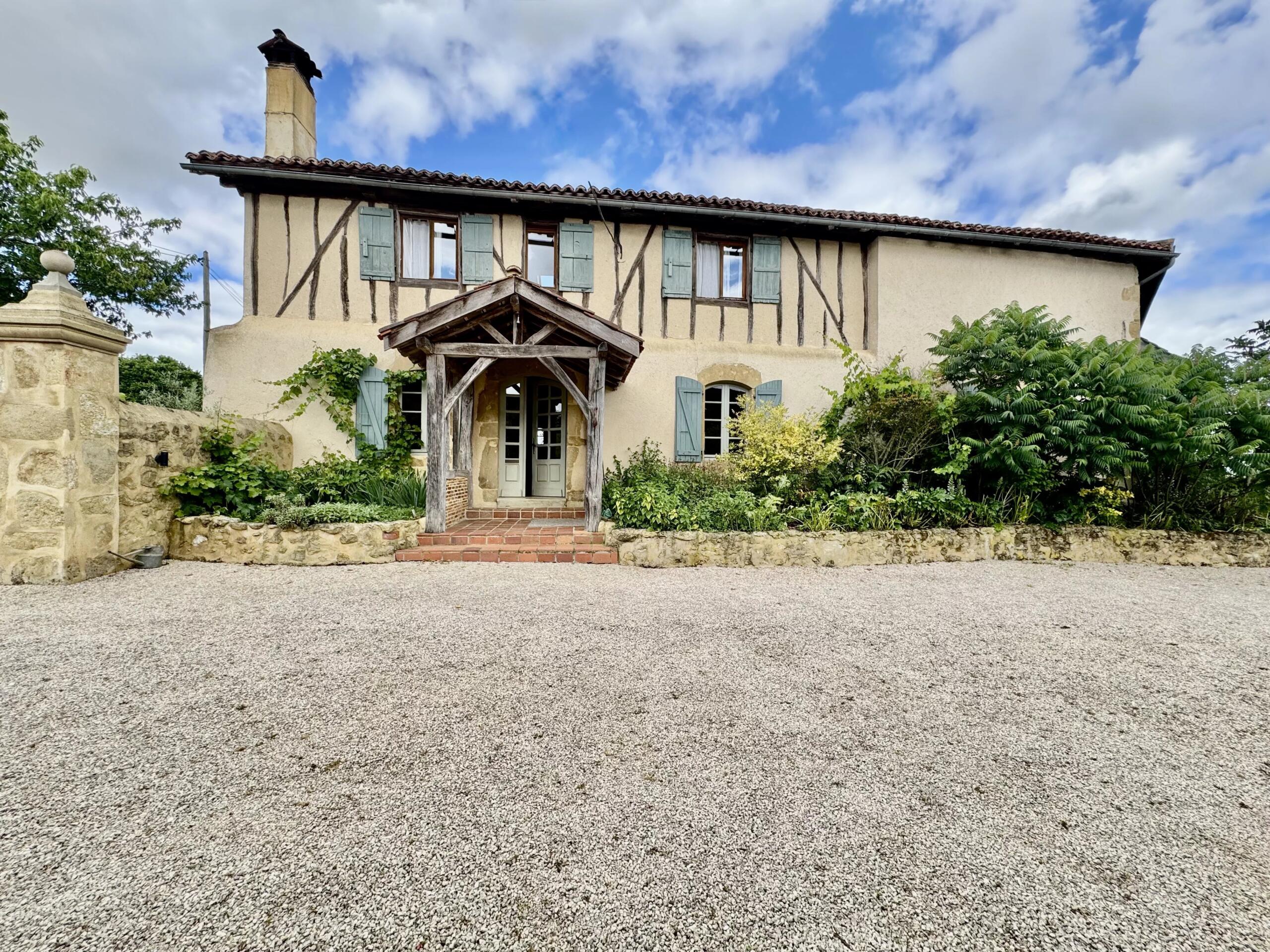 Character property with main house and three holiday cottages near Marciac, Midi-Pyrénées – France – BVI86002
