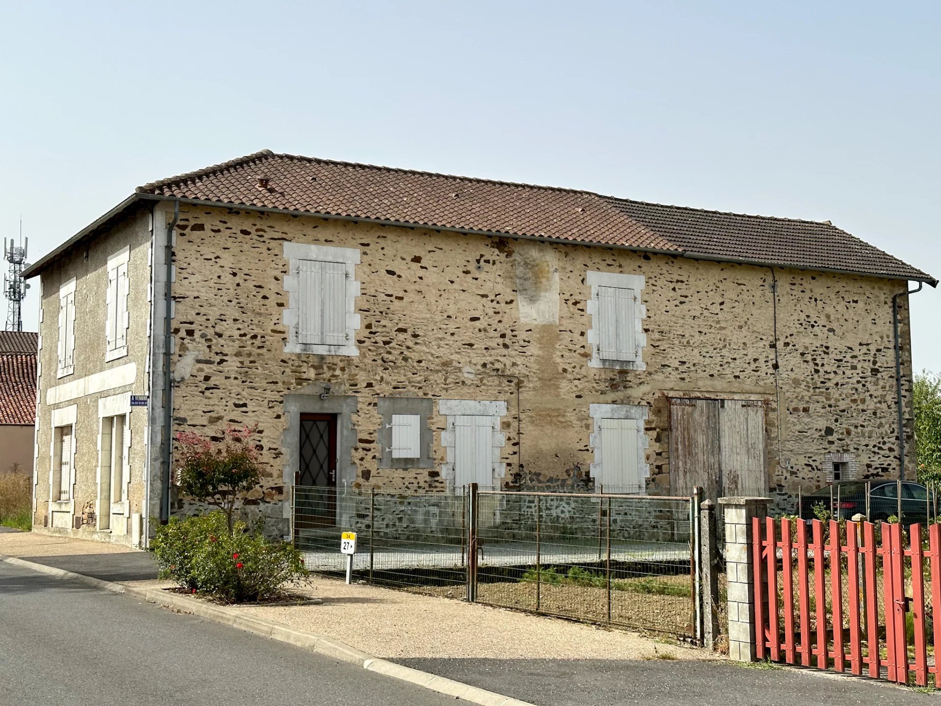 Large property, with loads of potential!, Limousin – France – BVI72025