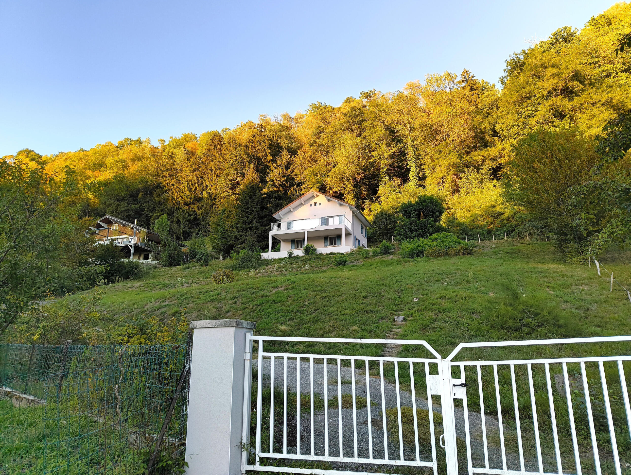 Fully renovated house with breathtaking views over Lake Aiguebelette, one of France’s purest natural lakes