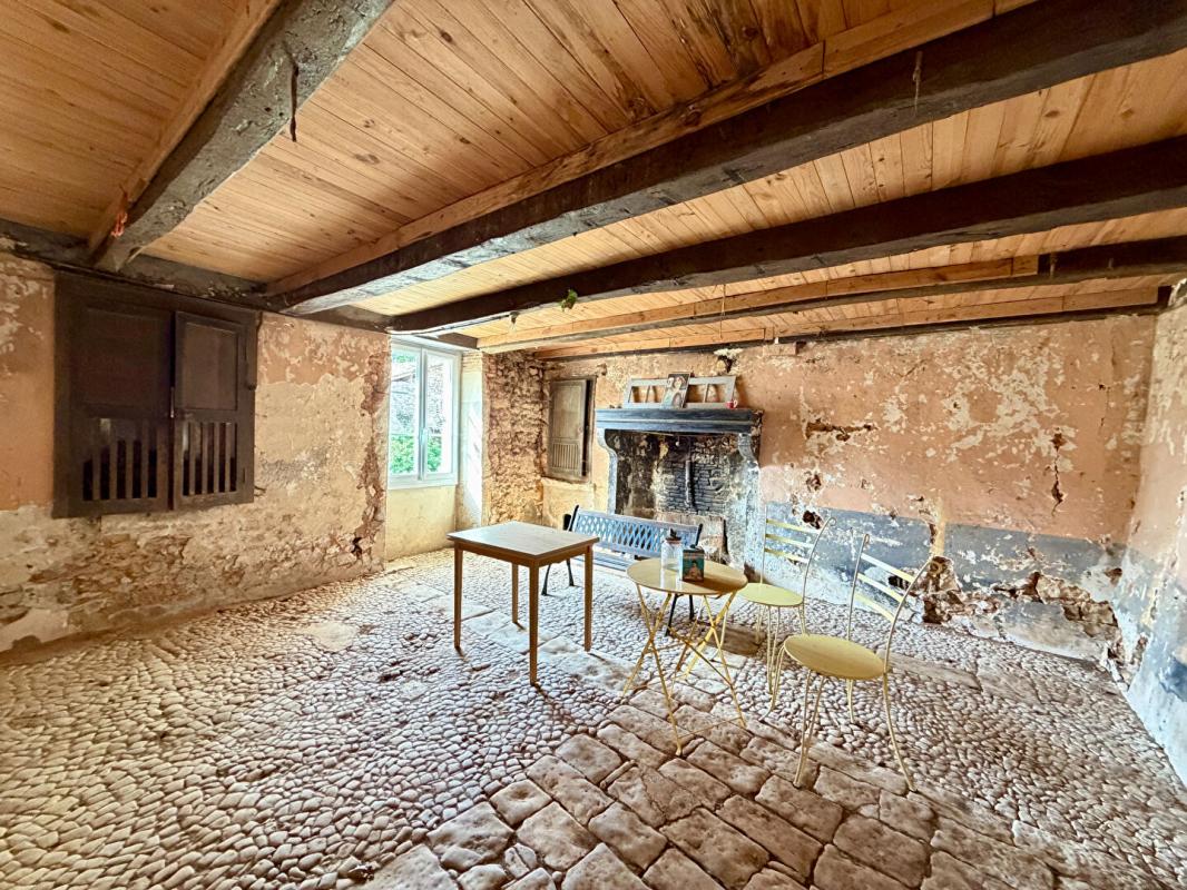 maison in Nanteuil En Vallee, Charente, France