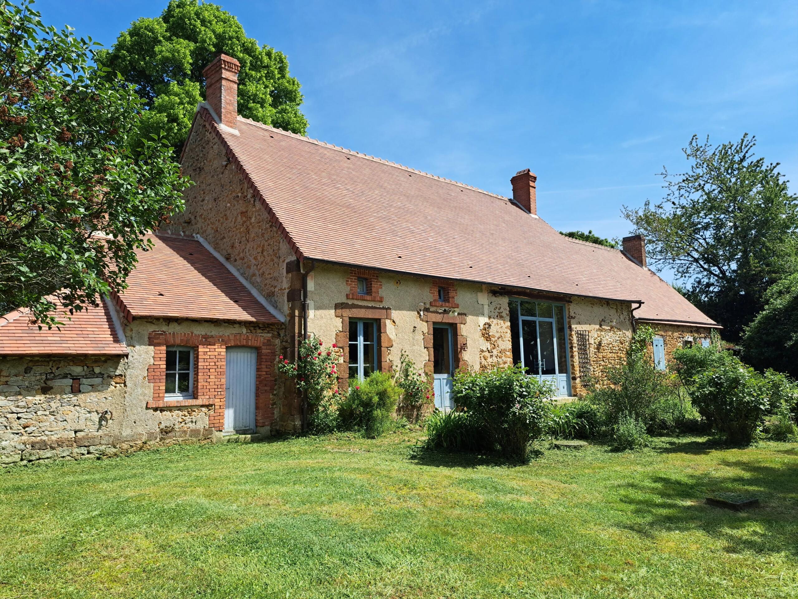 Fabulous converted barn with land, Centre – France – BVI85441