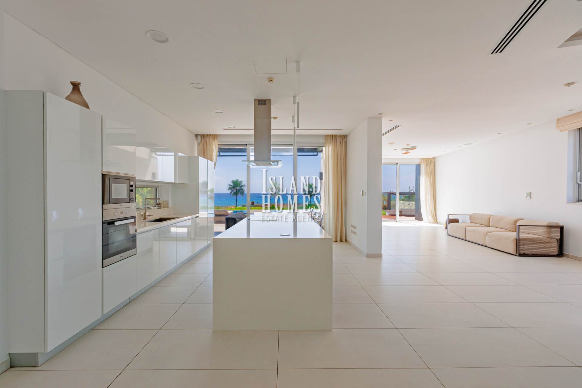 6 bedroom Villa in Ayia Napa, Famagusta, Cyprus – VmA101