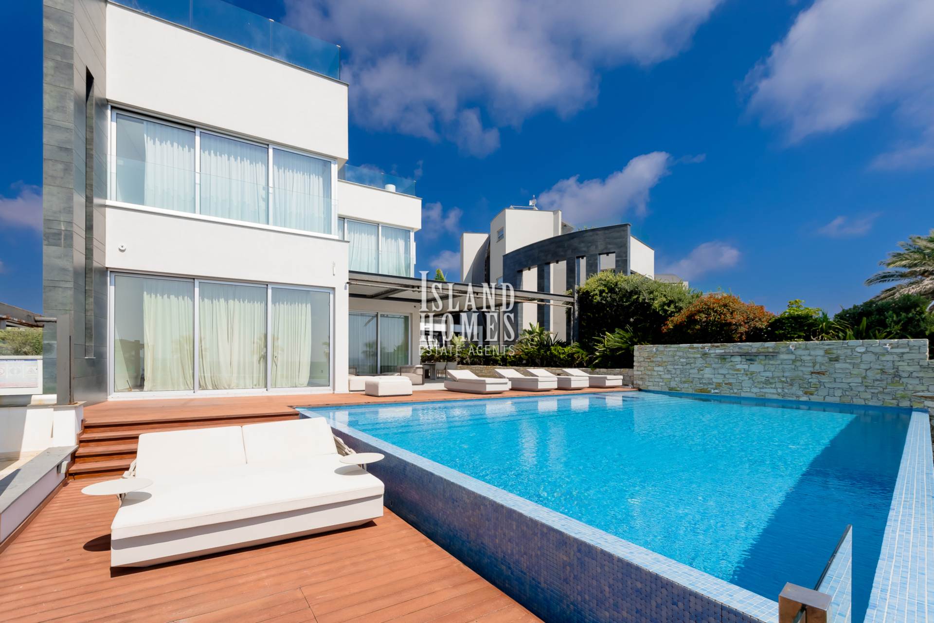 6 bedroom Villa in Ayia Napa, Famagusta, Cyprus – VmA101