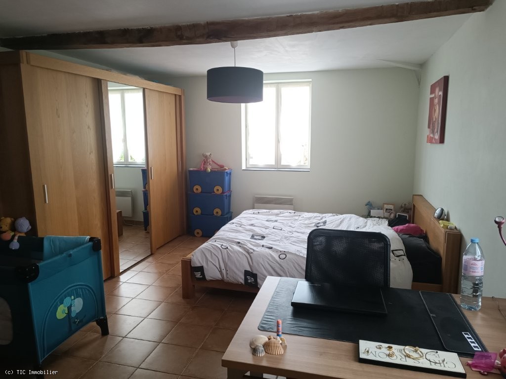 3 bedroom House in Civray, France – r7585