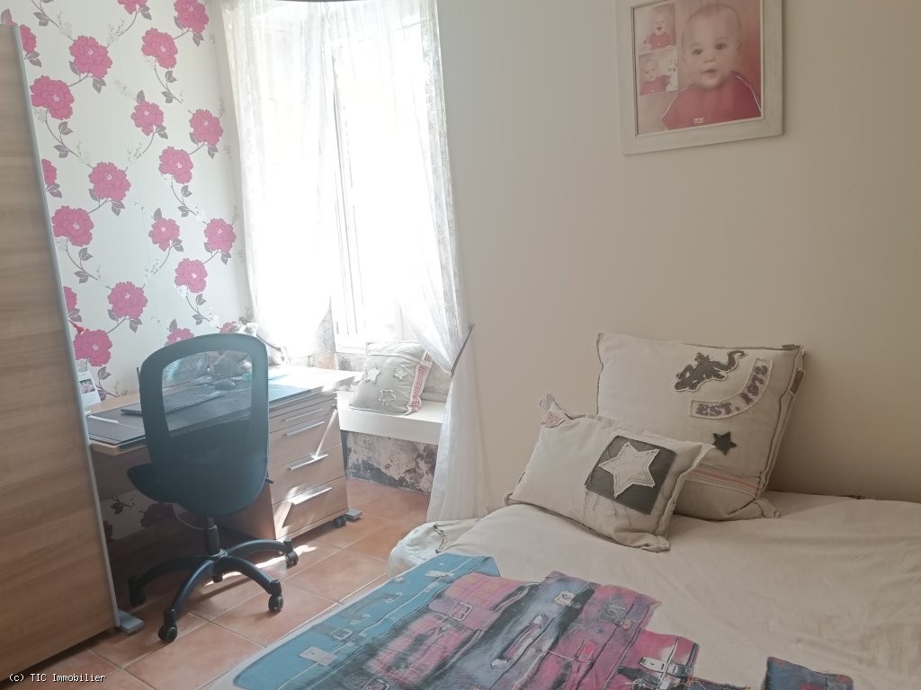 3 bedroom House in Civray, France – r7585